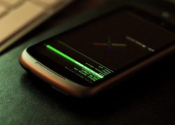 Android'inizin Köklü Olmadığını Düşünmeleri İçin Uygulamaları Nasıl Kandırar