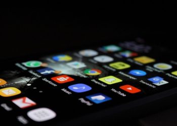 Resmi Olmayan Uygulamaları Yüklemek Sizi Neden Riske Atabilir?